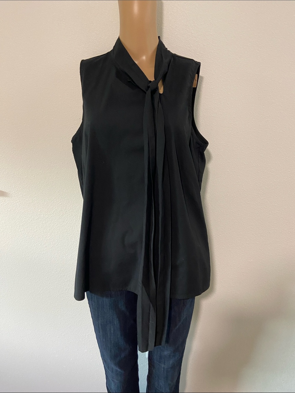 Old Navy Black Sleeveless Tie-Neck Camisole Sz XL